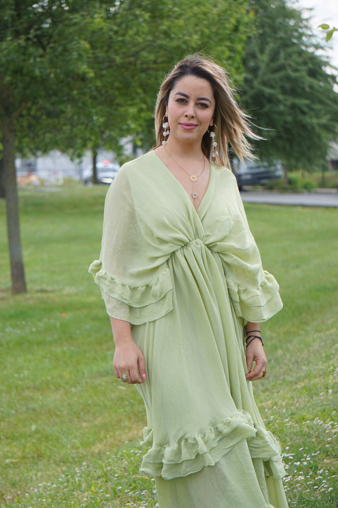 Robe mirage vert anis à volant